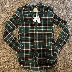 NWT American Eagle Flannel, size XS, green, red, and white